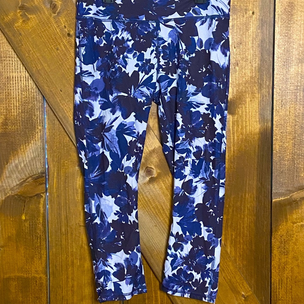 Fabletics crop leggings